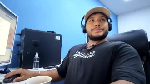 Esteban online show from January 14, 7:49 am