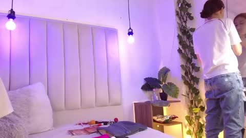 aji_golds online show from June 6, 8:04 pm