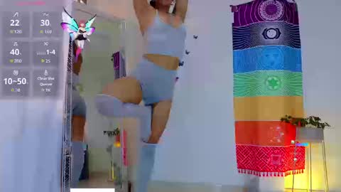 Akemi online show from September 10, 3:35 pm