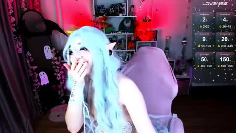 Aki online show from November 10, 11:18 pm