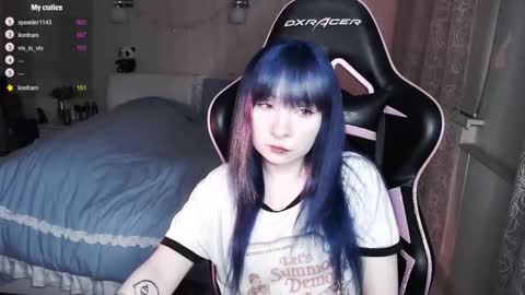 akirahartyx online show from September 29, 4:50 pm