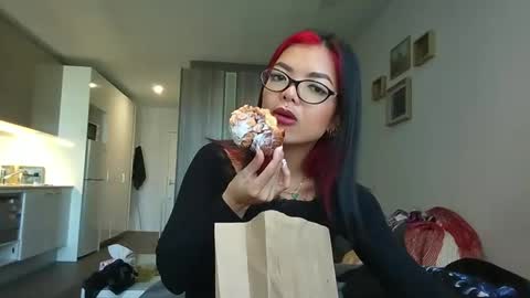 Akira Zay online show from April 25, 1:19 am