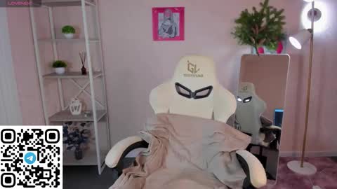 Al1ice online show from December 18, 1:45 am