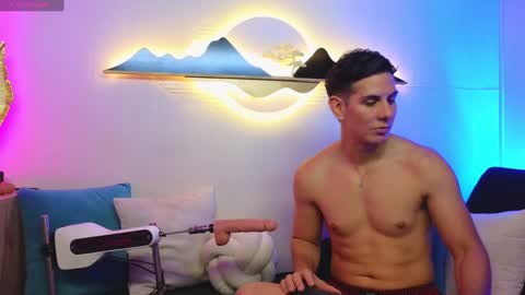 Al Fox  Miko Fortuni  online show from February 3, 1:19 am