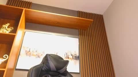 Alahia Rodriguez online show from April 1, 7:00 pm