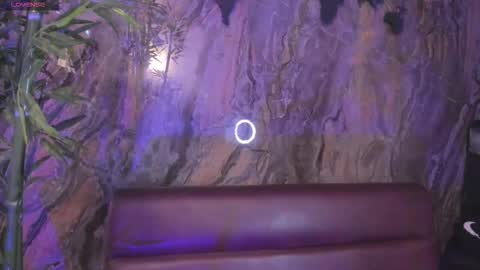 ALAHIA online show from January 5, 5:27 pm