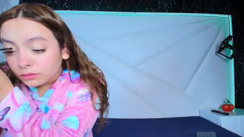 alaia_liam online show from December 24, 11:17 am