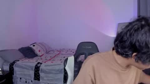 alan18n online show from March 4, 2:41 am