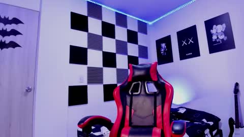 Alan Boy online show from December 20, 4:14 pm