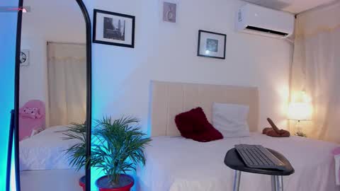alana_ada online show from October 15, 2:26 am