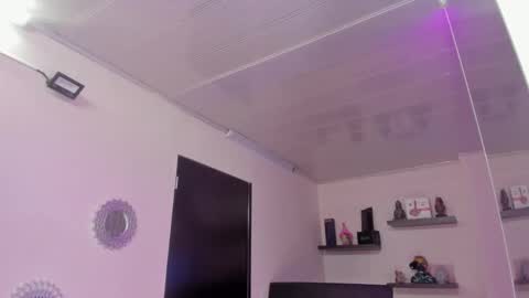 Maeve  online show from January 30, 2:04 pm