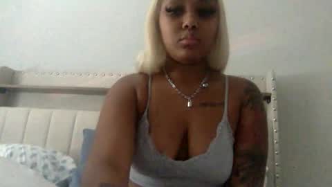 alanaaheartttt online show from November 3, 5:03 pm