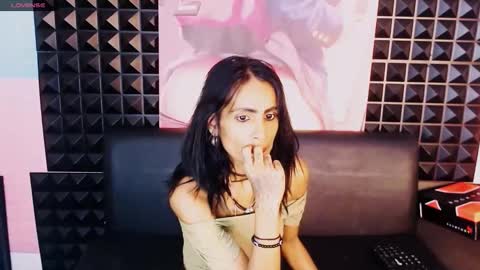 alanadelray online show from October 23, 8:49 am