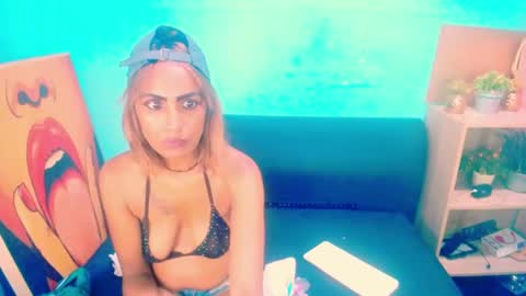 alanadelray online show from January 26, 6:06 pm