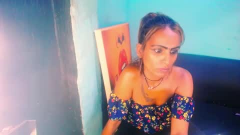 alanadelray online show from January 23, 11:15 am