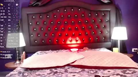 alana online show from November 10, 4:59 am