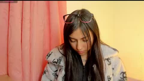 ALANA Please follow me  online show from June 12, 4:11 am