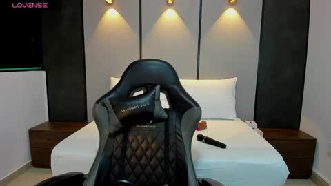 Snapshot of alanapark07 chatting on September 15, 7:15 pm A L A N A online show from September 15, 7:15 pm