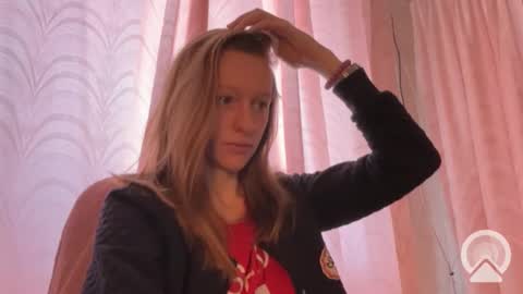 Snapshot of alane26 chatting on February 26, 9:33 am Elisa online show from February 26, 9:33 am