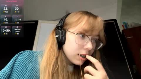 Stella online show from September 19, 1:04 pm