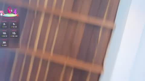alanna_jones11_aws online show from July 10, 9:36 am