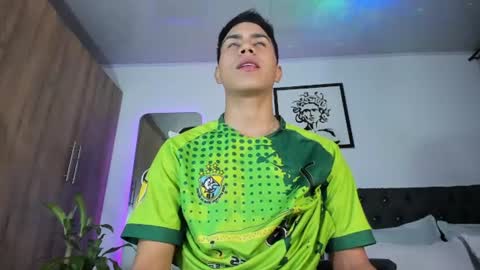 alannaughty_ online show from June 23, 12:29 am