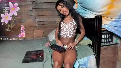 alariprincess online show from June 18, 3:06 pm