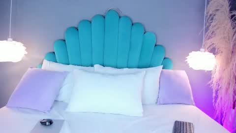 Alassia Hocthner online show from October 8, 12:11 pm