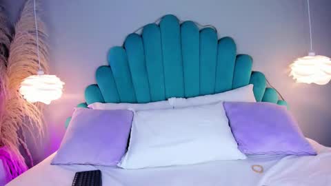 Alassia Hocthner online show from February 18, 11:54 am