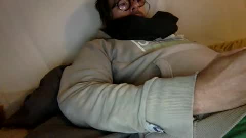 albandant online show from October 18, 8:51 am