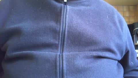 albert5616 online show from April 2, 1:51 pm