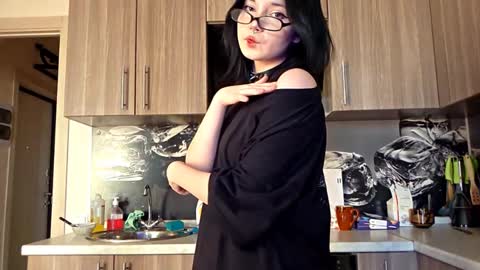 alberthamazierski online show from January 16, 6:44 am