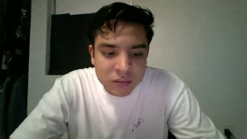 albertoarenas16 online show from June 1, 3:08 am