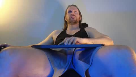 albinoadonis online show from February 3, 4:10 am