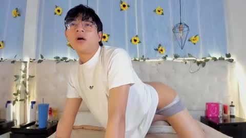 Snapshot of ale_aurarashi chatting on October 6, 7:53 pm ale_aurarashi online show from October 6, 7:53 pm