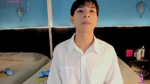 Snapshot of ale_aurarashi chatting on September 15, 11:33 am ale_aurarashi online show from September 15, 11:33 am