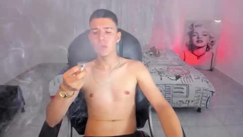 Aleck Boy online show from December 4, 12:10 am