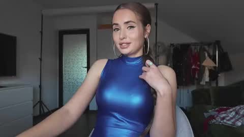 Alecssalove online show from November 13, 1:36 pm