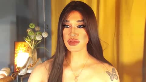 Snapshot of aleinacroft chatting on February 14, 3:15 pm aleinacroft online show from February 14, 3:15 pm