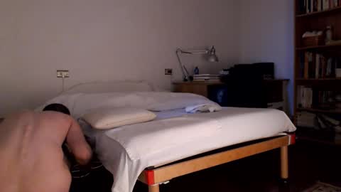 Aleix c online show from December 19, 11:49 am