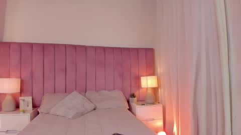 Alejandra Arango online show from October 11, 11:30 pm