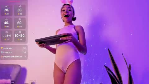 aleja_bloom online show from November 22, 3:10 pm