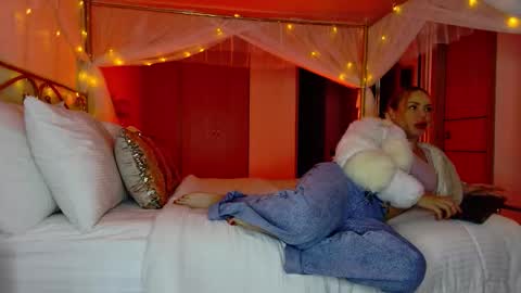 ALEJADOLLTS online show from January 31, 11:57 pm