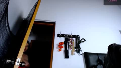 Snapshot of alejahornyx chatting on October 19, 10:31 am alejahornyx online show from October 19, 10:31 am