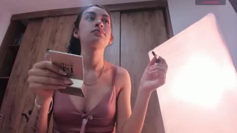 alejandraaa_ online show from September 19, 3:10 am