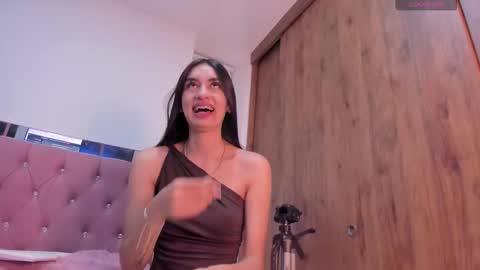 alejandraaa_ online show from September 18, 1:53 am