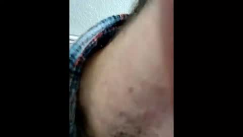 Snapshot of alejandroblunt chatting on December 9, 6:01 am humpty online show from December 9, 6:01 am