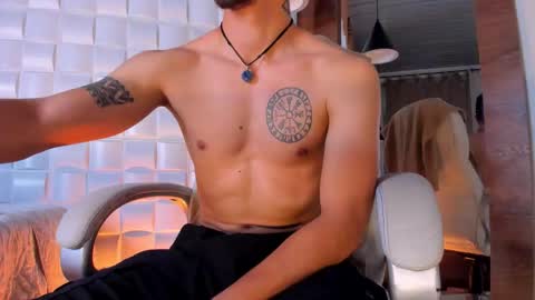 Alejo  online show from November 14, 10:11 pm