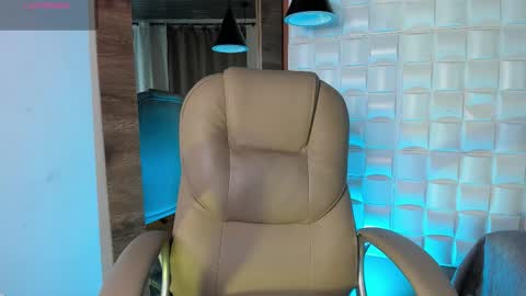 Alejo  online show from February 4, 3:54 am