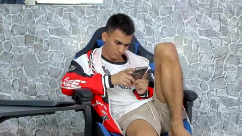 alejo peverell online show from April 8, 8:23 pm